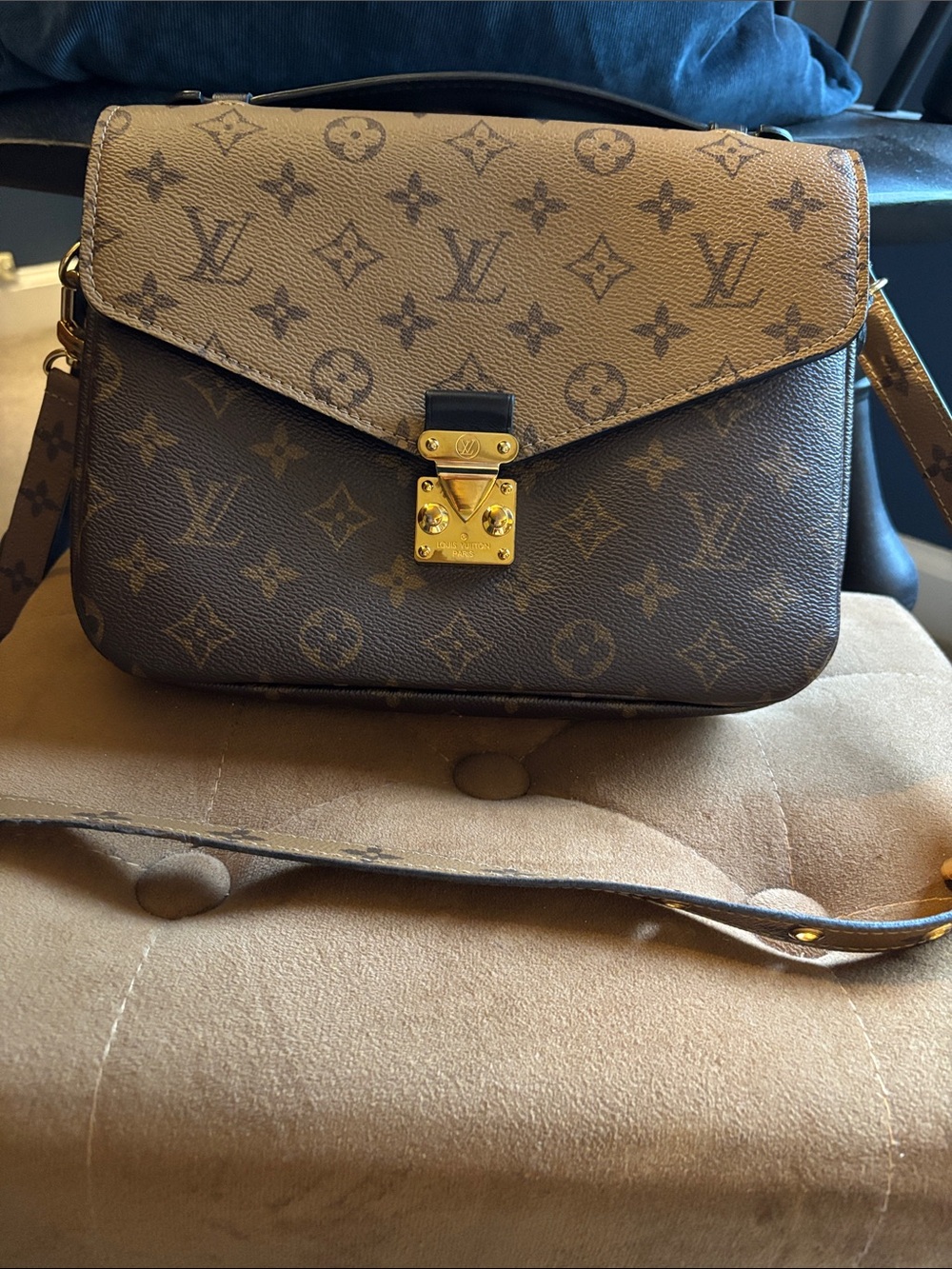 Louis Vuitton Pochette Metis Reverse Monogram handbag